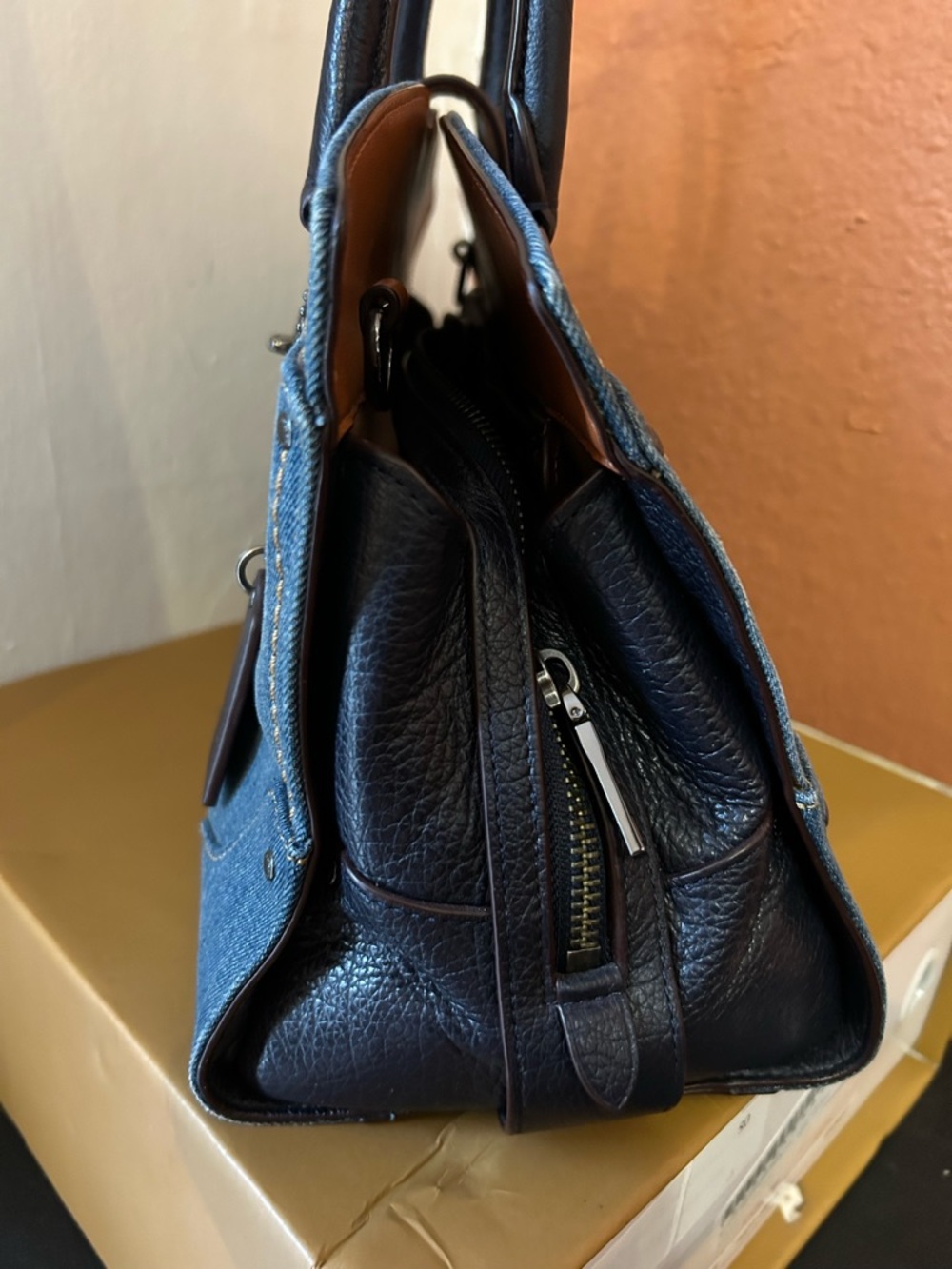 Coach Mercer 30 Blue Denim and leather satchel with crossbody strap GORGEOUS - Picture 3 of 10